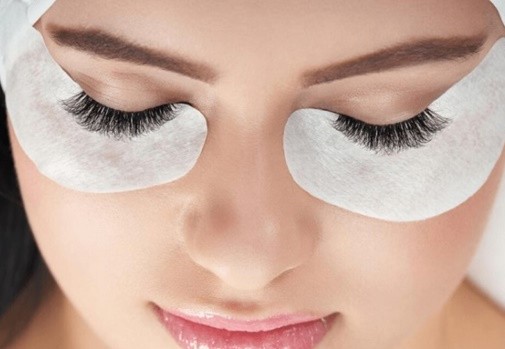 همه چیز درباره اکستنشن مژه هیبرید (Hybrid Lash Extension)